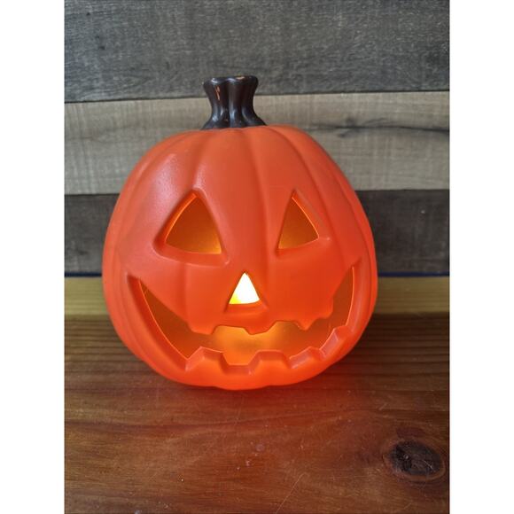 Blow Mold Halloween Jack O Lantern Pumpkin Flashing Lights - Picture 1 of 7